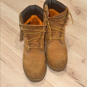 TIMBERLAND BOOTS - women’s size 7.5